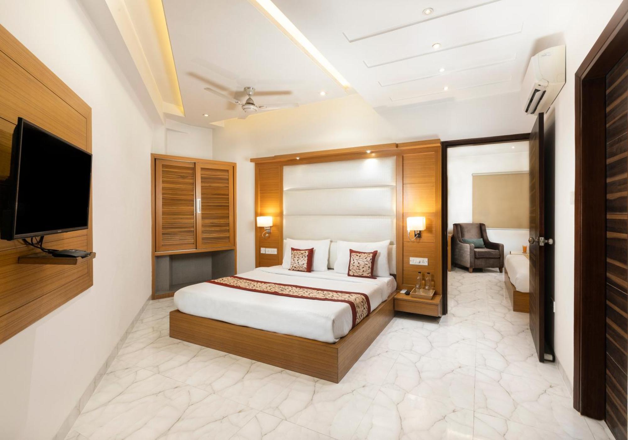Hotel Aero Star By Star Group Yeni Delhi Dış mekan fotoğraf