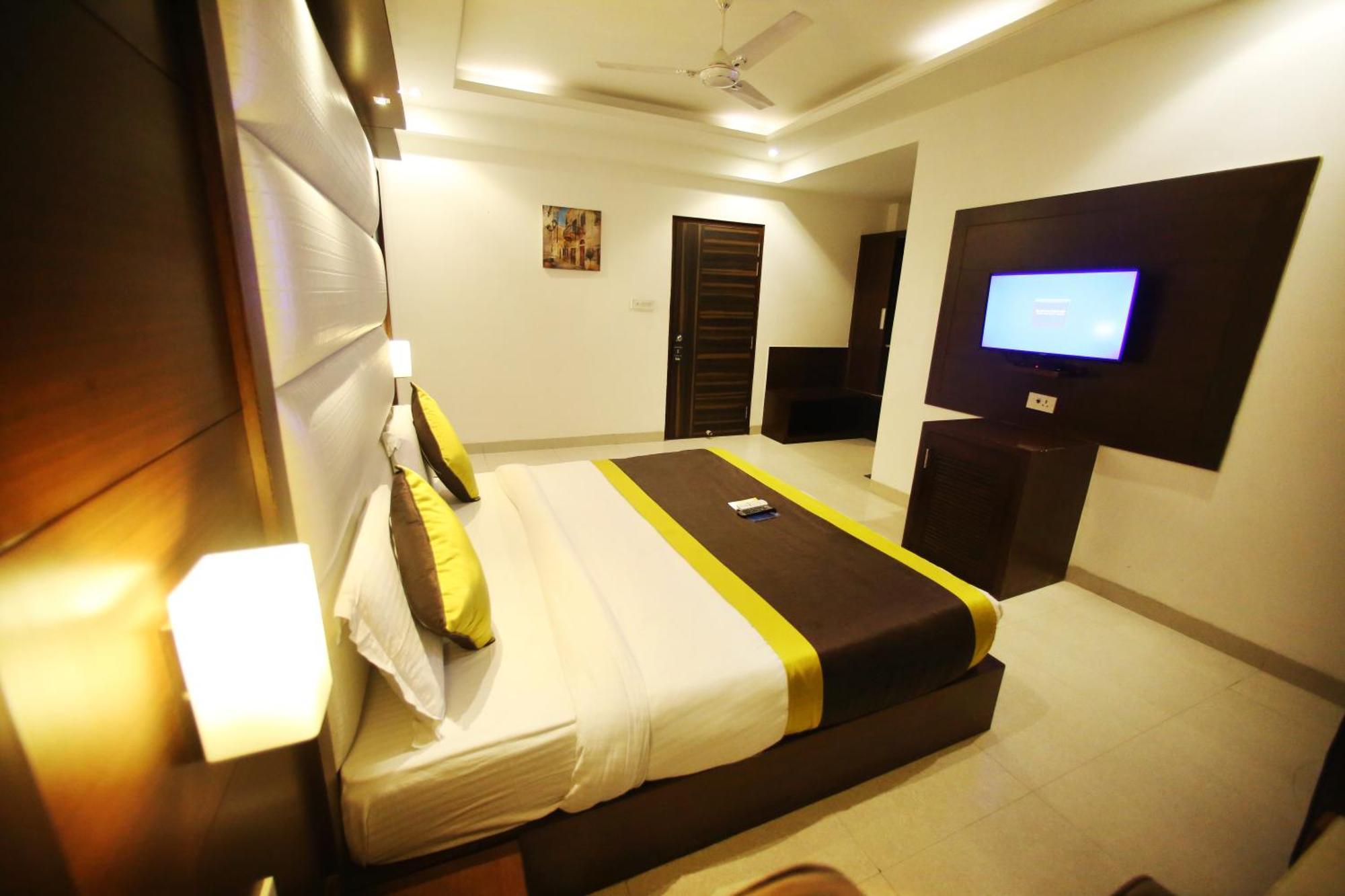 Hotel Aero Star By Star Group Yeni Delhi Dış mekan fotoğraf