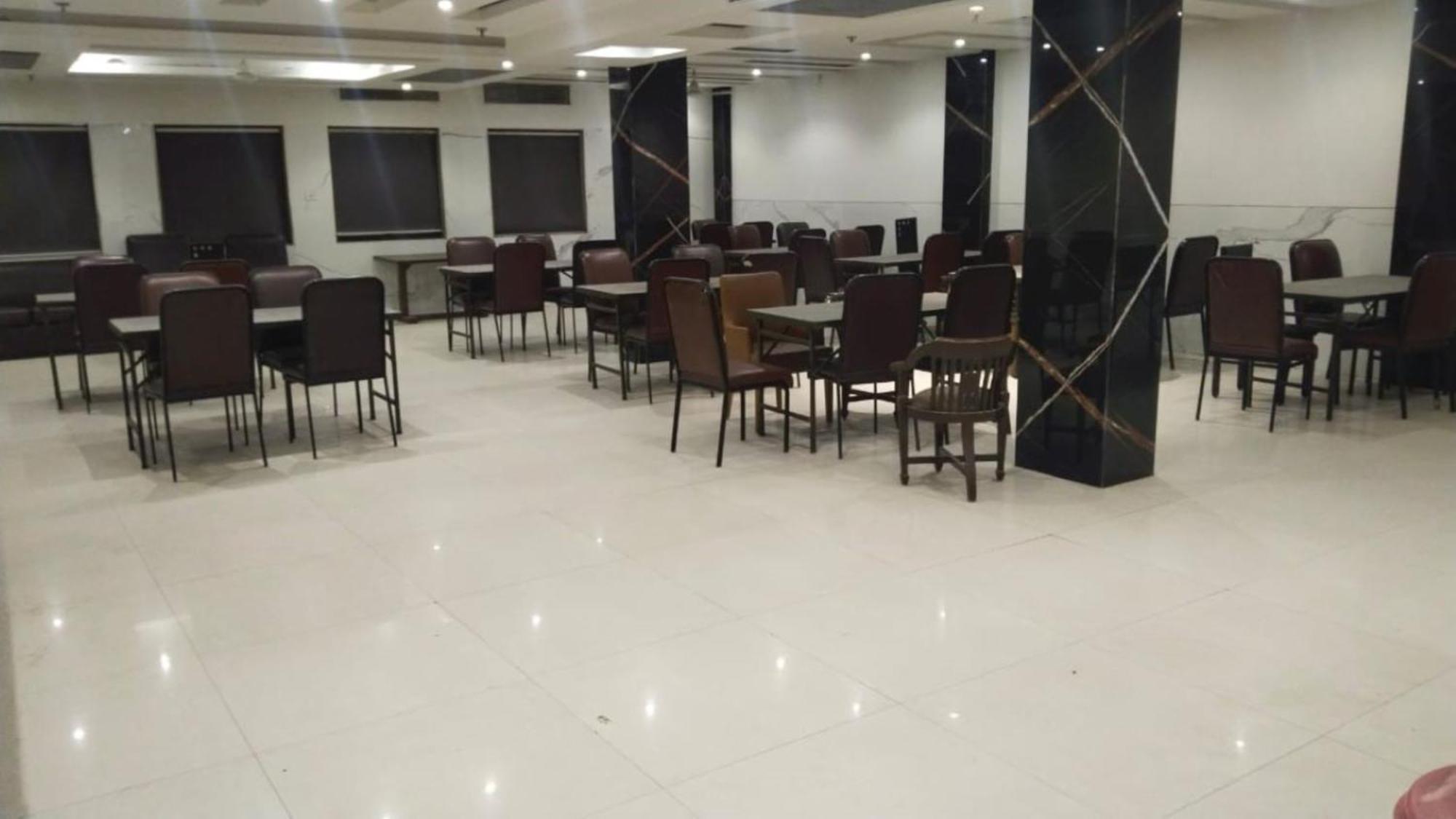 Hotel Aero Star By Star Group Yeni Delhi Dış mekan fotoğraf